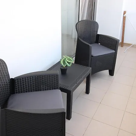 Everything Need. Right Here. Apartamento